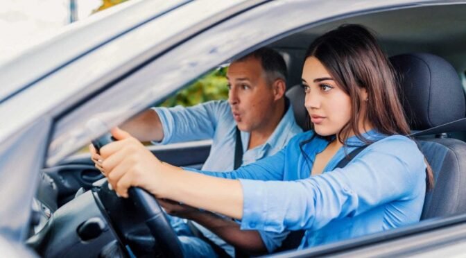 10 Common Mistakes in Manual Driving to Avoid